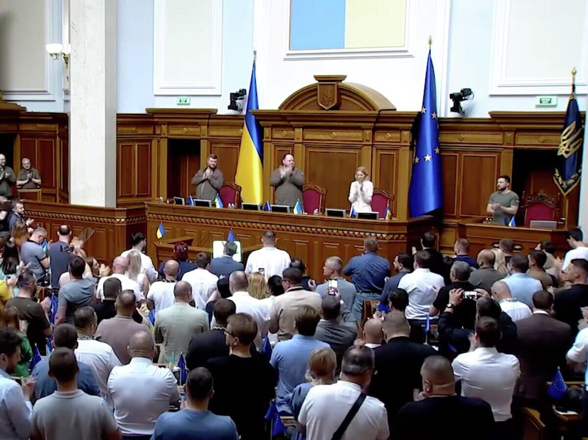    Флаг Евросоюза установили в Верховной раде Украины© Офис Президента Украины