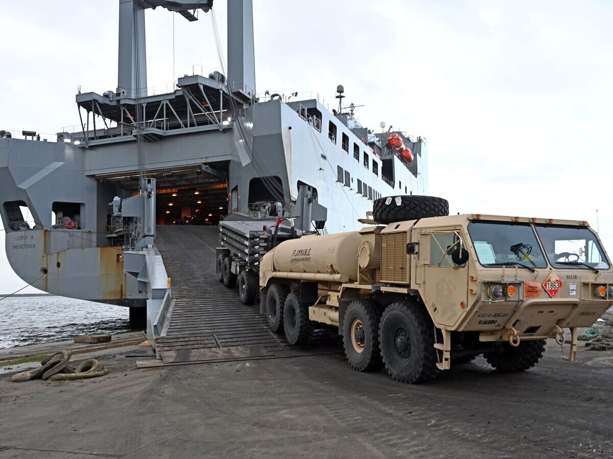    Военная техника, доставленная США в Грецию© Фото : U.S. Army Europe and Africa