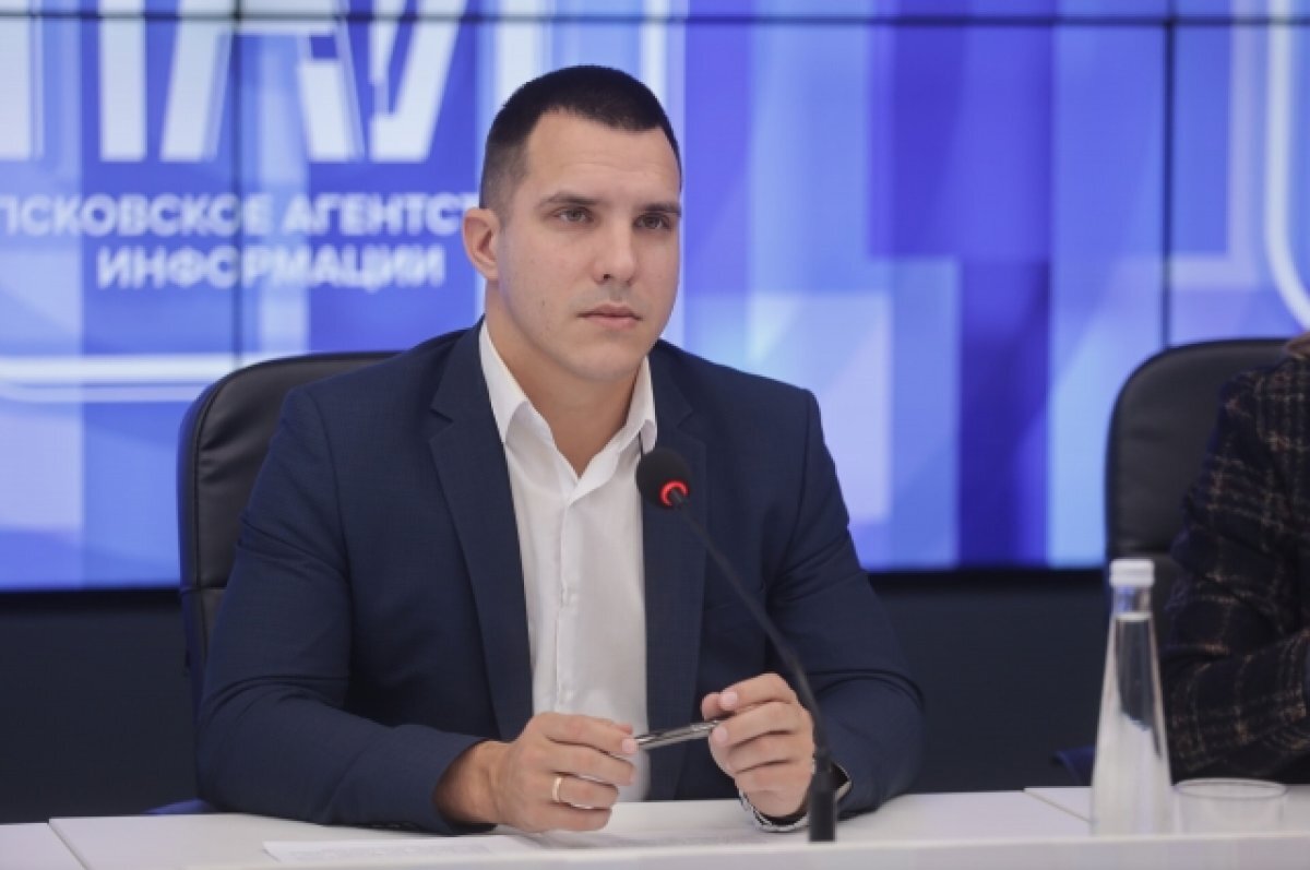    Замглавы администрации Пскова заключили под стражу на два месяца