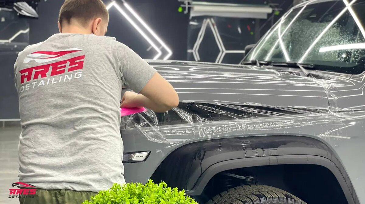 Оклейка передней части Tank 300 защитной пленкой. | Ares Detailing | Дзен