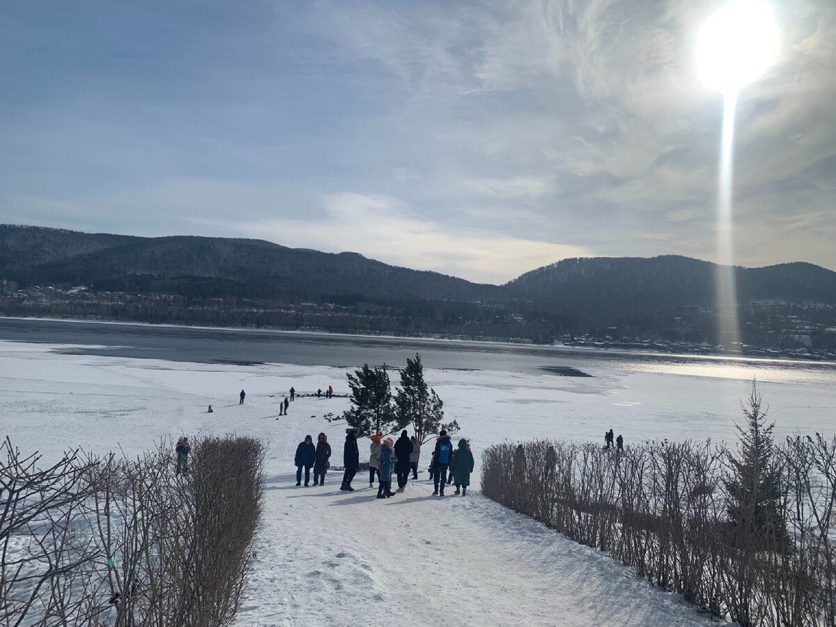 Возле Свято-Успенского монастыря. Выход на Енисей 