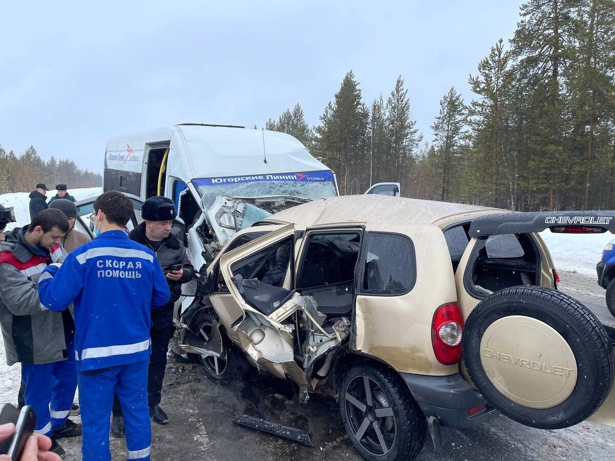 13 пассажиров автобуса пострадали в ДТП в Сургутском районе | Новостной  Портал UGRA-NEWS.RU | Дзен