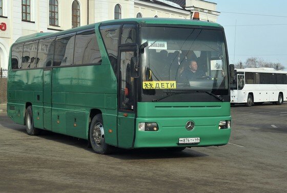    Автобусы с детьми из Белгородской области на площади возле железнодорожного вокзала в Тамбове