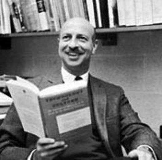 Источник - https://en.wikipedia.org/wiki/Melvin_Kranzberg#Kranzberg's_laws_of_technology