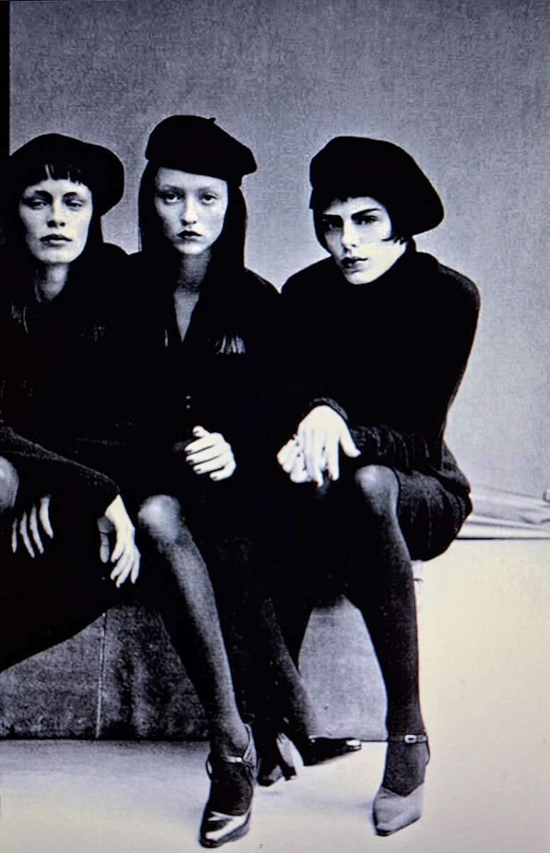 Дамы в черном.