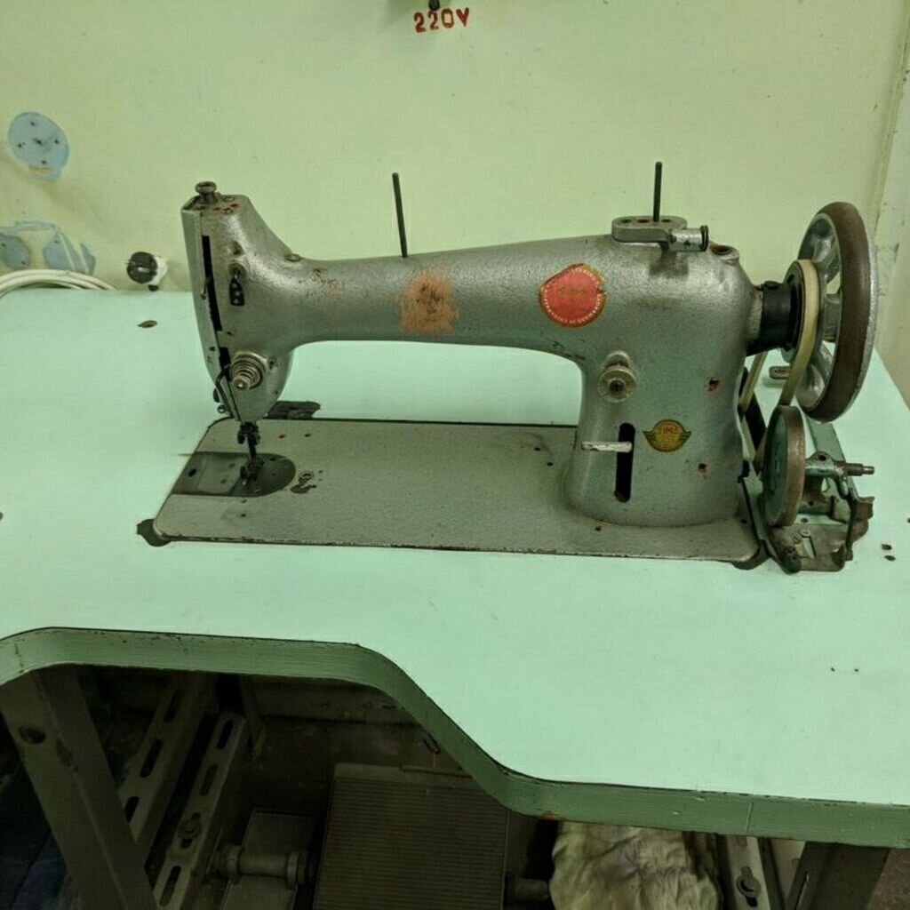 Швейная машина janome dc 50. Швейная машинка brother название деталей. Швейная машина brother classic 20 122548. Названия частей швейной машинки janome. Бротхер  19 швейная машина.