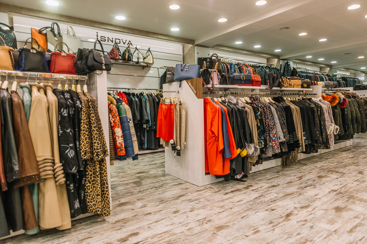 Стамбул одежда женщин. Как одеваться в стамбуле. Стамбул стиль одежды. Образы для поездки в стамбул. Жители стамбула сегодня.