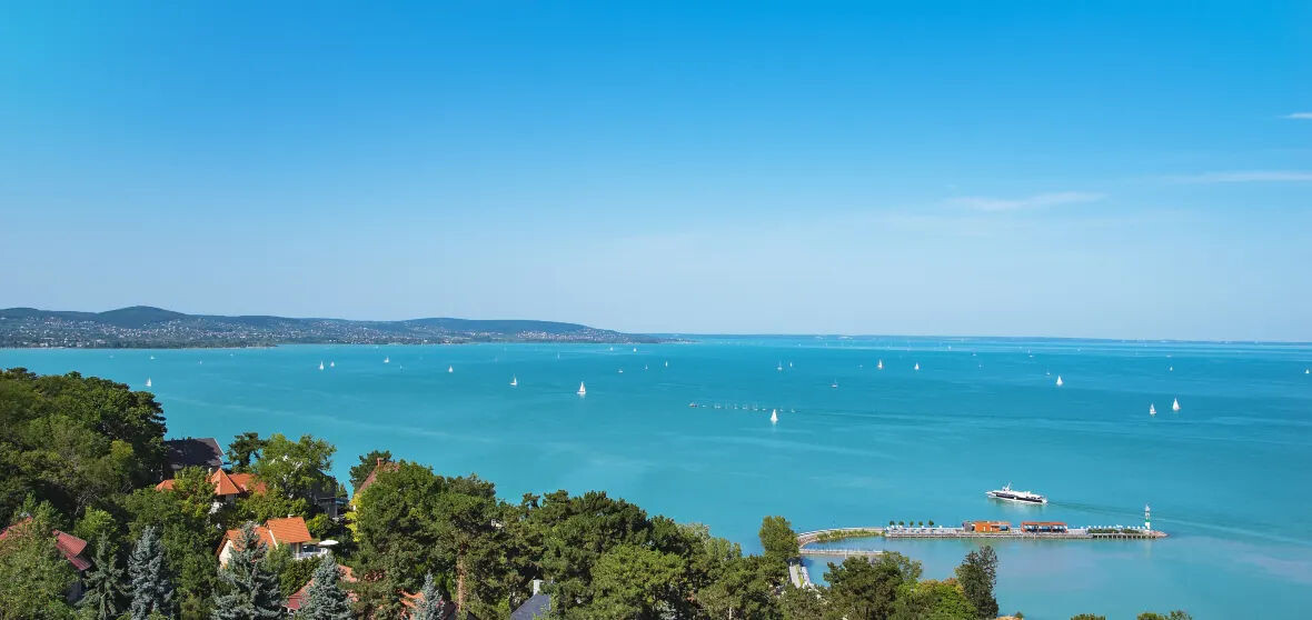 Рис. 1. Озеро Балатон. 