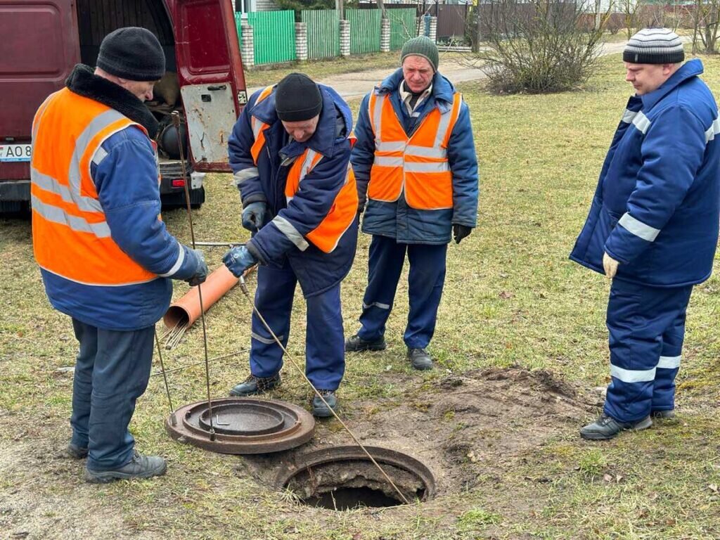 Подарили Вилейке фонтан и каждый день спасают город. Сотрудники водоканала  в лицах | Минская правда | МЛЫН.BY | Дзен