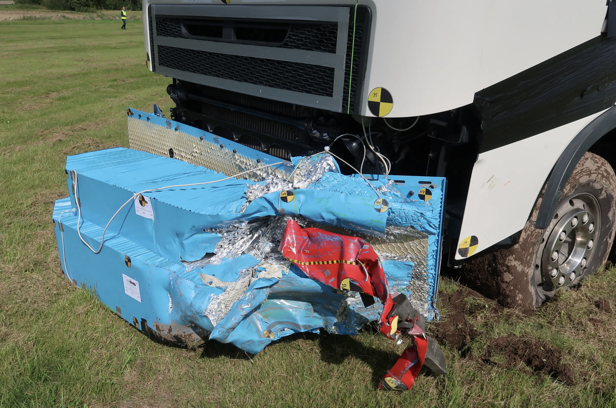    Накладной бампер для грузовиков снижает смертность от аварий до 60% [ВИДЕО]