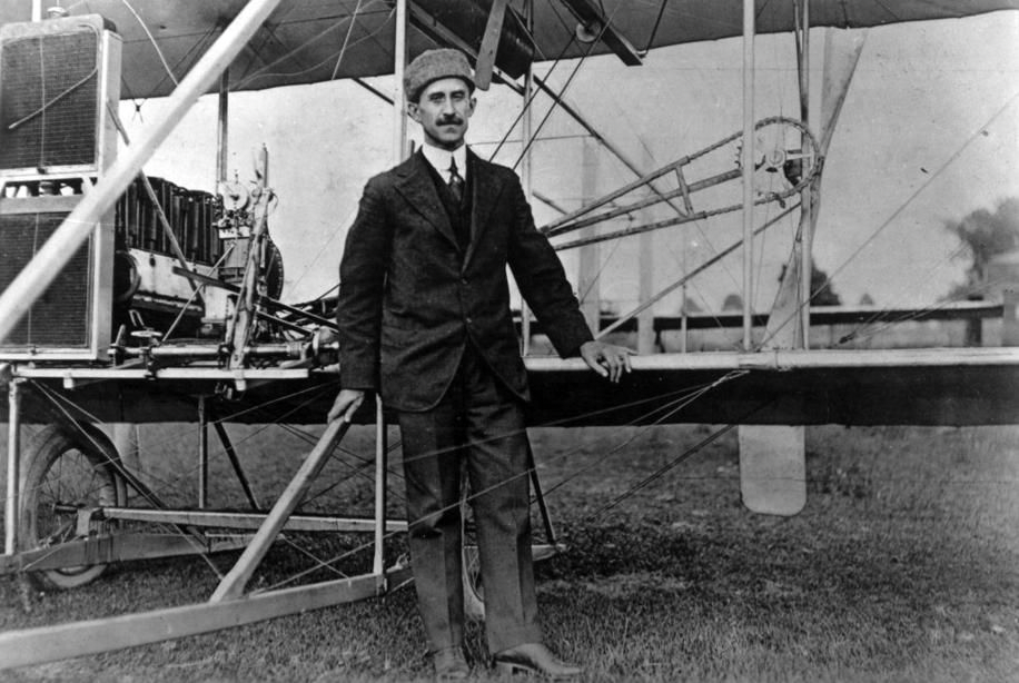 Первый полет на самолете год. Orville Wright. Братья Райт. Самолет братьев Райт. Орвил и Уилбур Райт самолет.