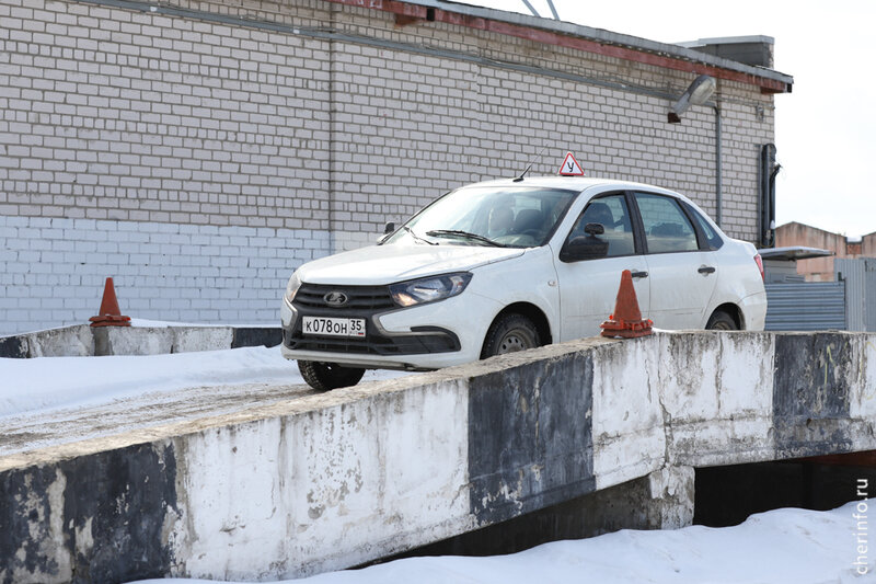    Автомобили "Лада-Гранта" перейдут из областной собственности в федеральную в 2024 году. Об этом сообщил врио губернатора Георгий Филимонов.