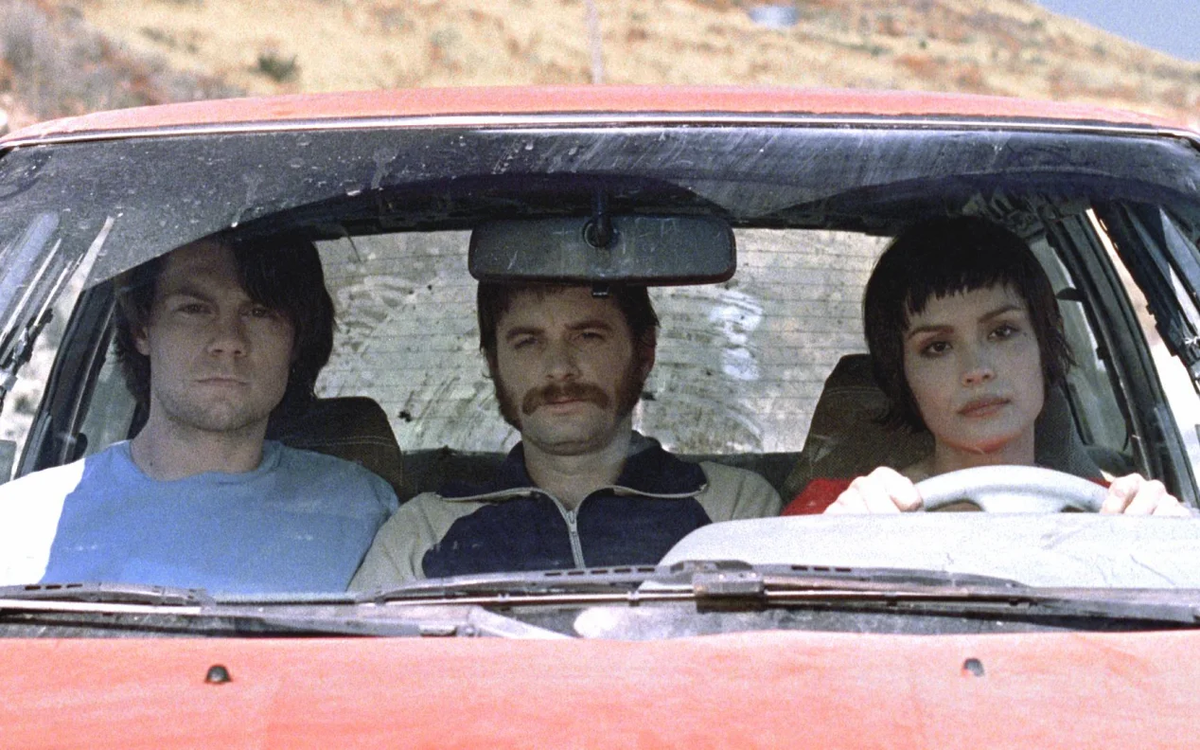 Кадр из фильма "Самоубийцы: История любви / Wristcutters: A Love Story (2006)"