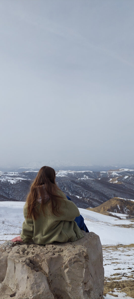 Жаль, что было облачно, и вершины гор не видны.
