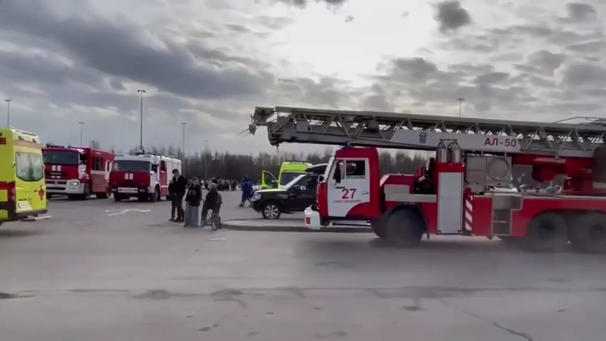 В Петербурге эвакуировали ТРК: сообщившего о бомбе задержали | НОВЫЕ  ИЗВЕСТИЯ | Дзен