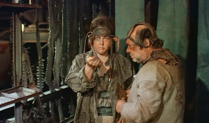 жизни не жалко. очень жаль что в жизни не все так легко как разжиреть. жизни не жалко. мем с твиттера. жизни не жалко.