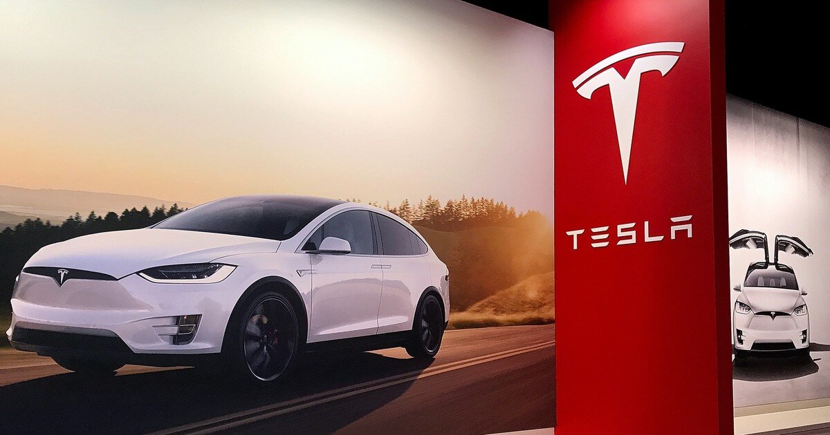 Tesla сокращает производство электромобилей в Китае. 