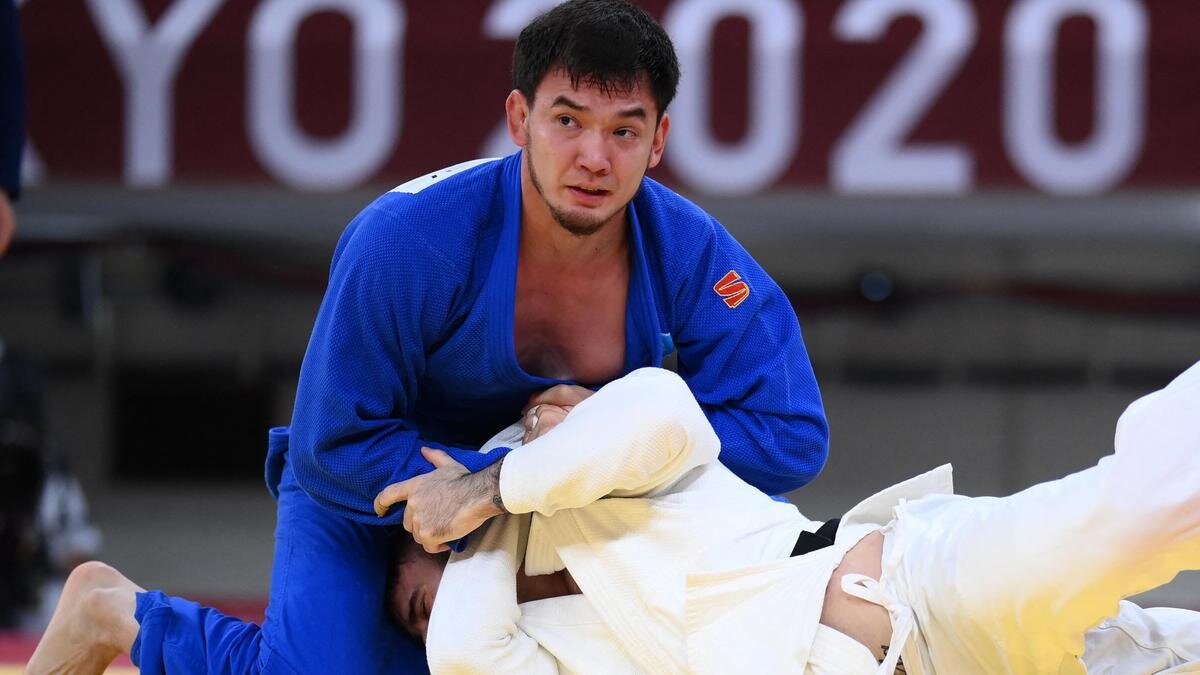    Ислам Бозбаев:FRANCK FIFE/AFP via Getty Images