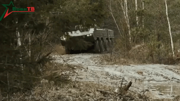 "Volat V2" в движении по бездорожью (GIF видео).