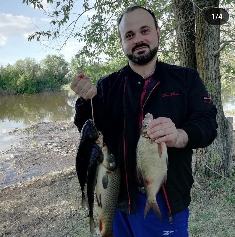 Три сазана, буффало и лещ