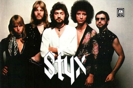 Группа Styx в 1979 году. Слева направо - гитарист и вокалист Томми Шоу, гитарист и вокалист Джеймс Янг, клавишник и вокалист Деннис ДеЯнг, барабанщик Джон Пануццо и его брат - бас-гитарист Чвк Пануцо