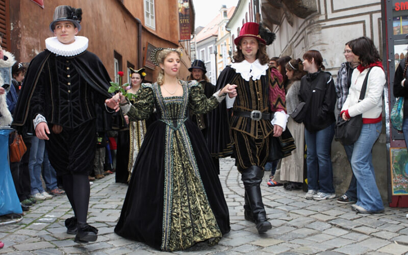 На празднике Пятилепестковой розы в чешском Крумлове.