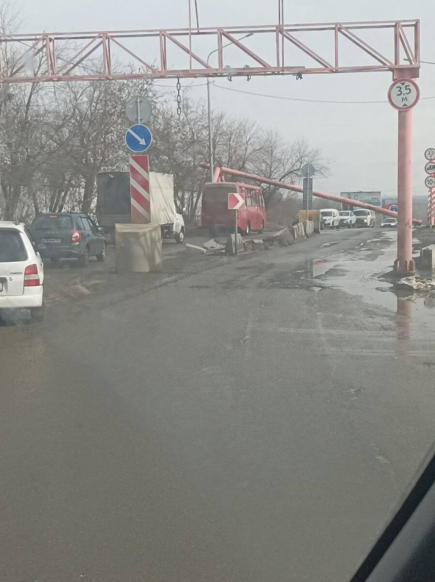    ДТП на Старом мосту. Источник: Telegram-канал "В курсе 22"