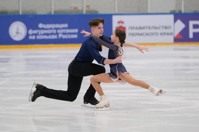    Кира Доможирова и Илья Вегера. Фото: Пермская краевая Федерация фигурного катания на коньках