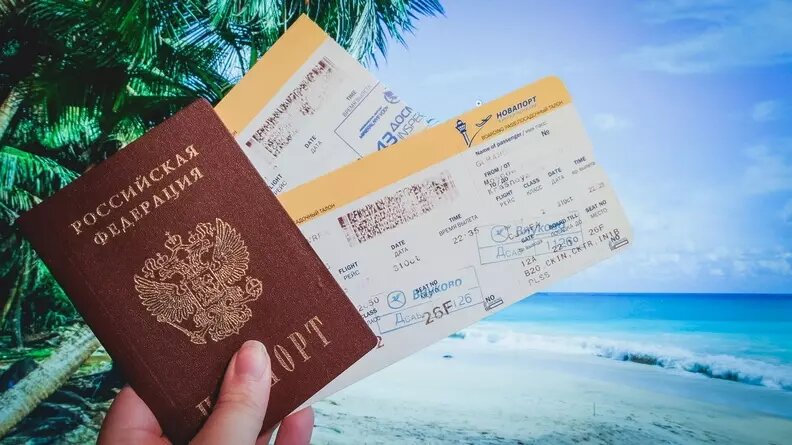     По данным Росстата, в феврале цены на авиабилеты поднялись на целых 42%.
