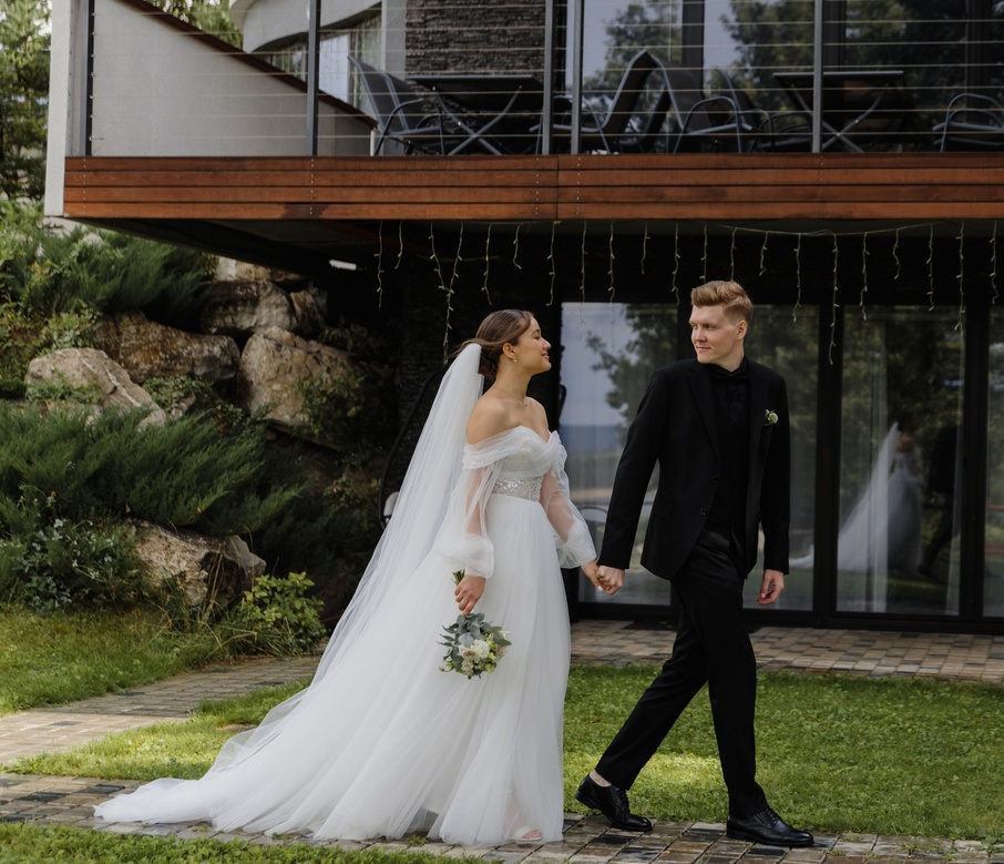 свадебная прогулка после загса.