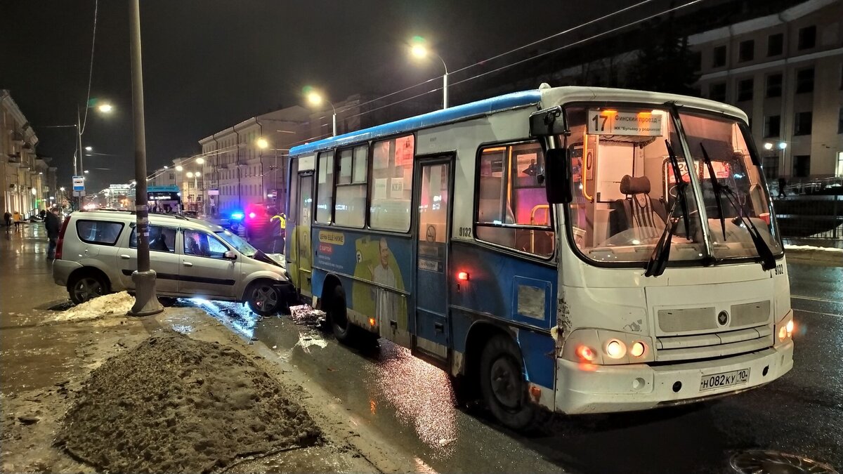 Стали известны подробности пятничной аварии возле «Молекулы» | Новости  Петрозаводска | Дзен