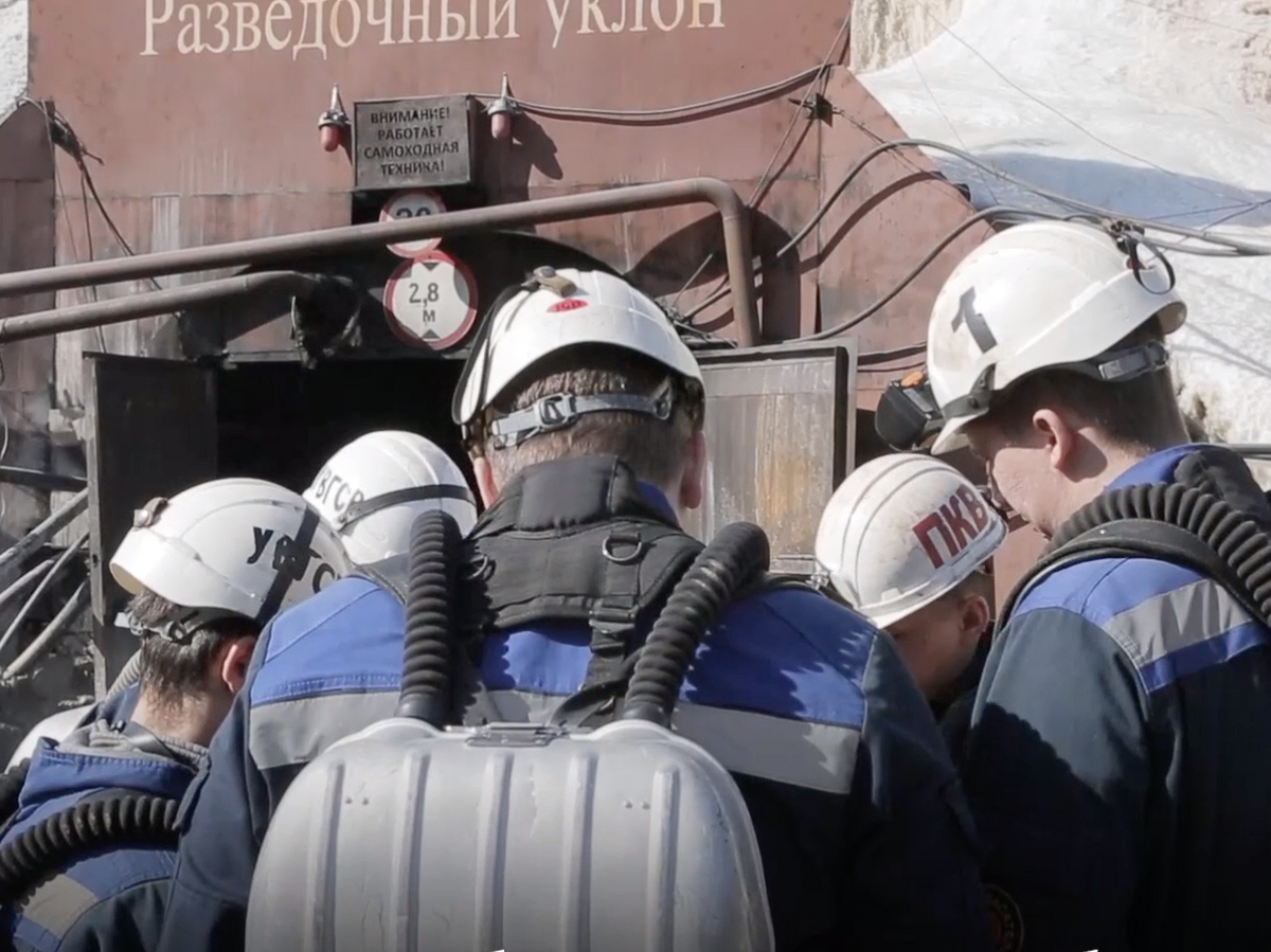    Спасательная операция на аварийном участке рудника "Пионер"© Правительство Амурской области