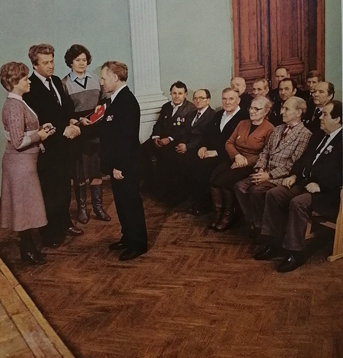 Награждение лучших конструкторов и инженеров.