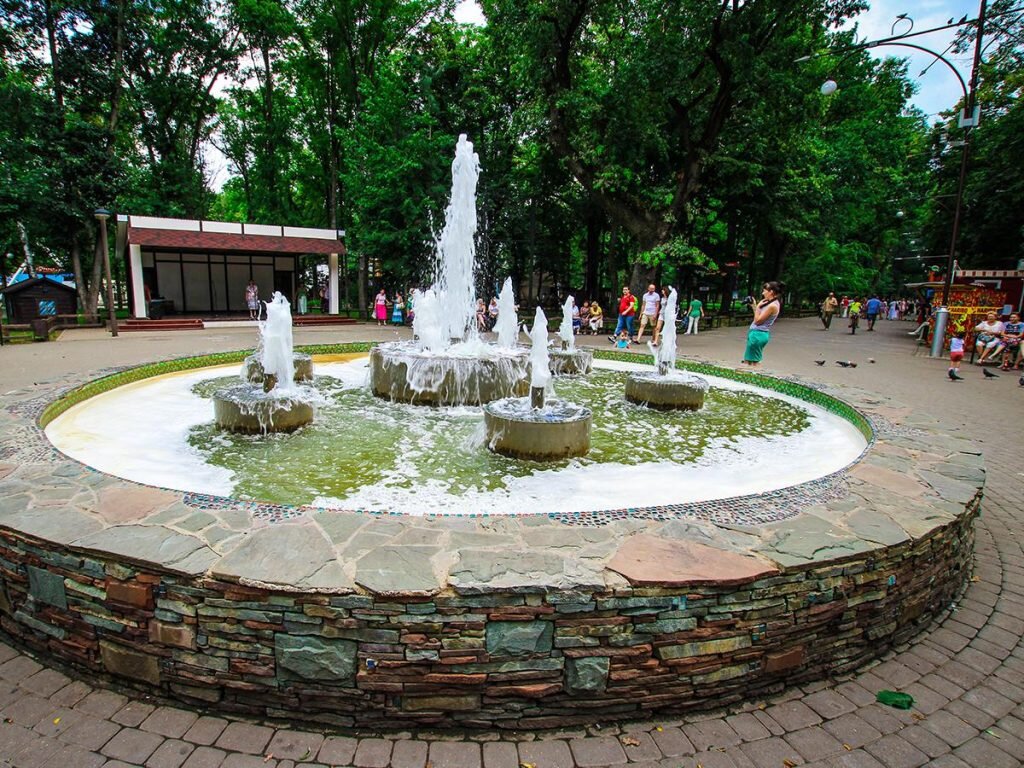 фонтан в Чистяковской роще