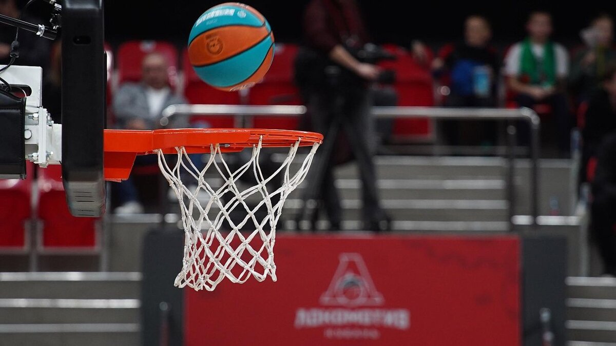    Встреча «Локомотива-Кубани» перенесена на 1 апреля. Фото: телеканал «Краснодар»