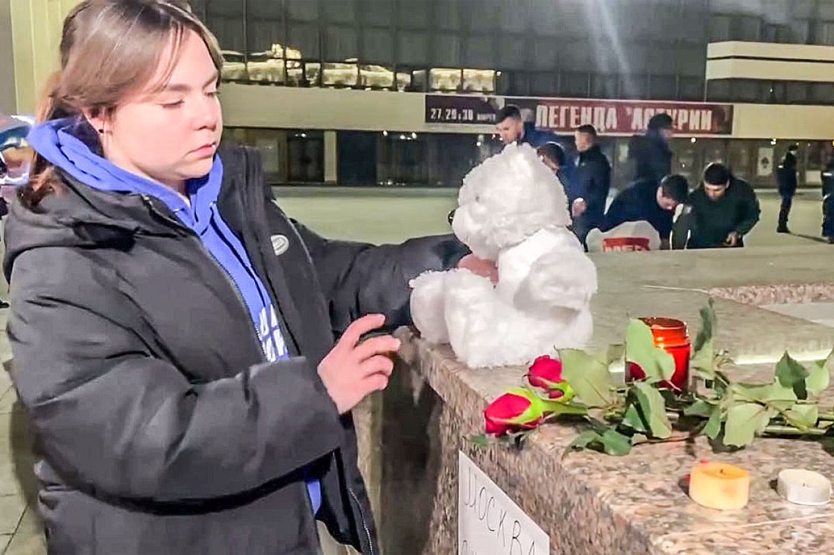    Акция памяти в Симферополе в память погибших в «Крокус Сити Холл».