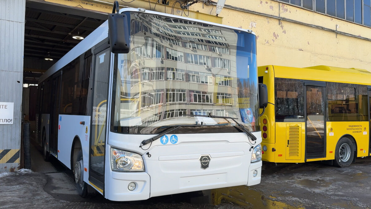 В Сургут отправили первую партию новых автобусов | Сургутская Трибуна |  Новости Сургута и Югры | Дзен