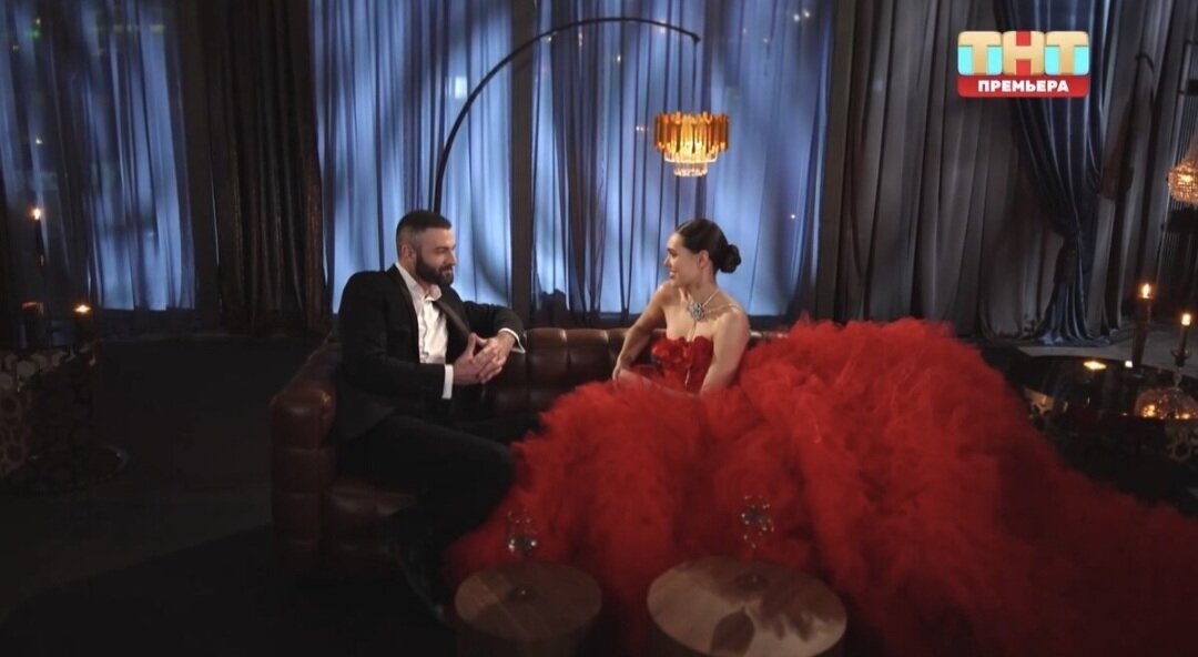 Вот та самая дама и леди в красном💃