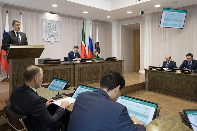    На совещании обсудили итоги минувшей зимы, которая, по словам замруководителя исполкома Игоря Куляжева, «принесла немало сюрпризов» Фото: kzn.ru