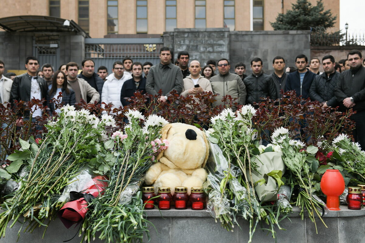 Полковник Ходаренок — о том, почему вооруженная охрана не избавит от  терактов | Газета.Ru | Дзен