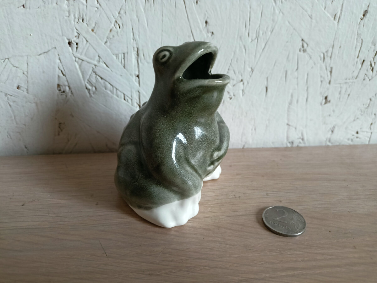 Это не Хома, это жаба, она у меня тоже есть