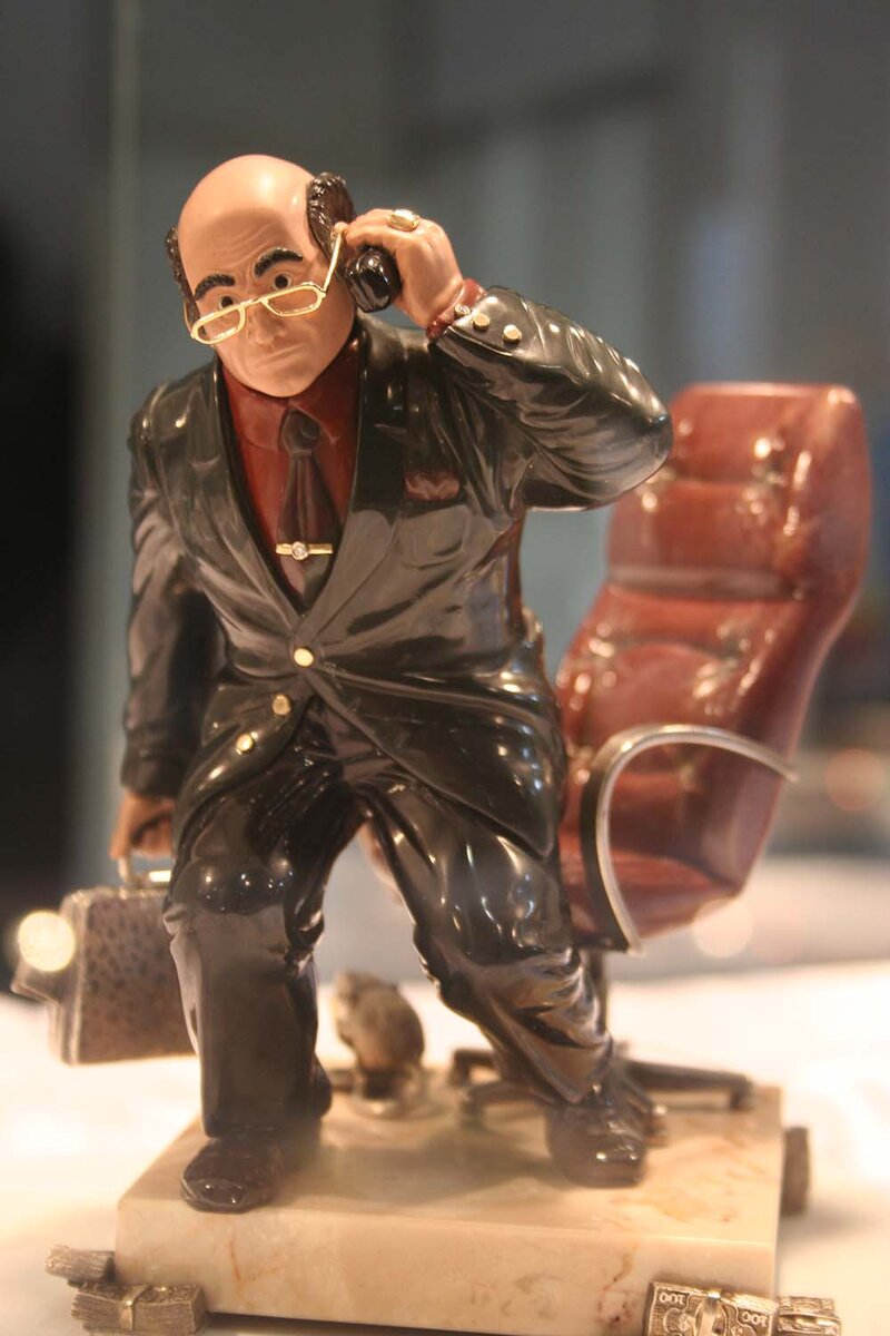 Статуя целиком