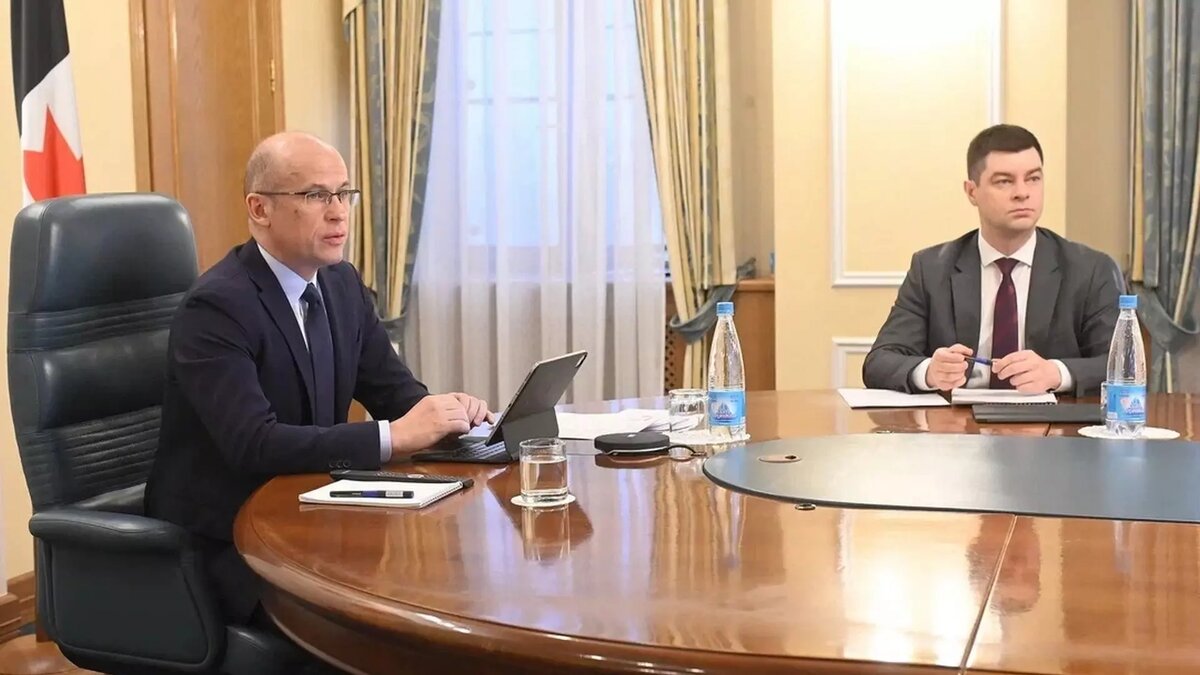     Глава Удмуртии Александр Бречалов 25 марта провел внеочередное заседание Антитеррористической комиссии, посвященное теракту в «Крокус сити холле» в подмосковном Красногорске. В частности, руководитель региона поручил усилить меры безопасности в крупных торговых центрах, сообщила его пресс-служба.