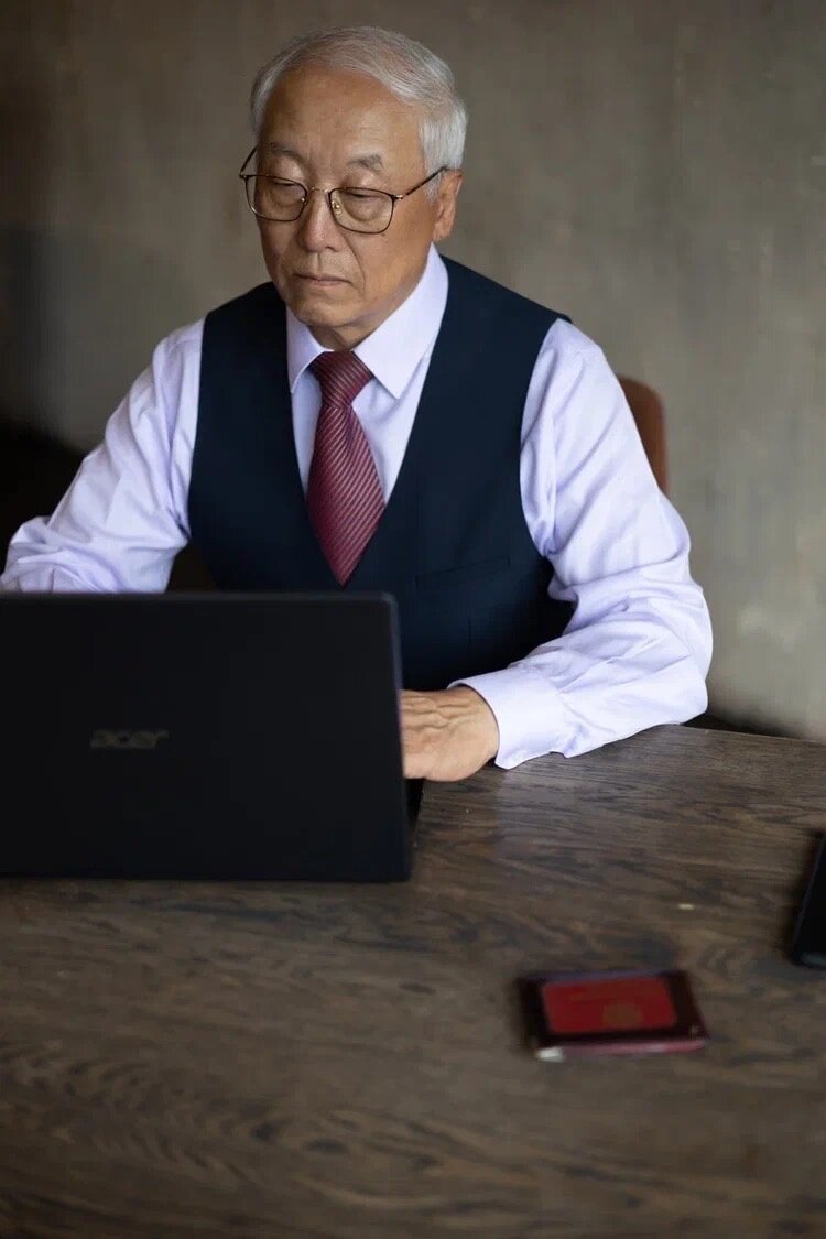 онлайн консультация по телефону +7 985 070 07 52 адвокат Борис Ким