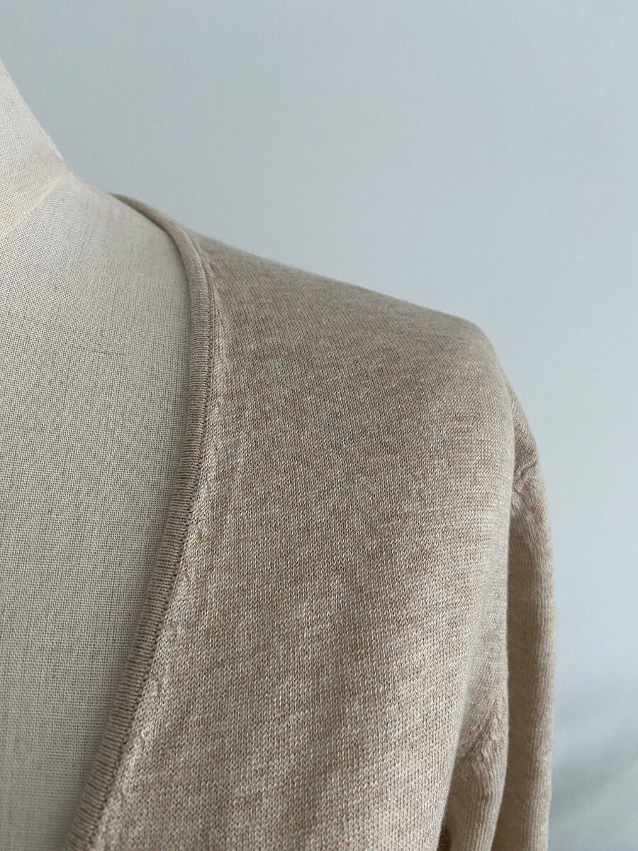 Пуловер Massimo Dutti из шелка и кашемира - листайте вправо для просмотра всех фото