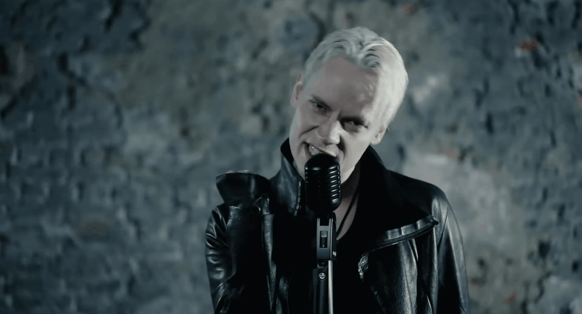 Меня совсем не знаешь песня. Я люблю тебя любить текст. Меня совсем не знаешь песня. Дважды два четыре текст. Слова с пп.