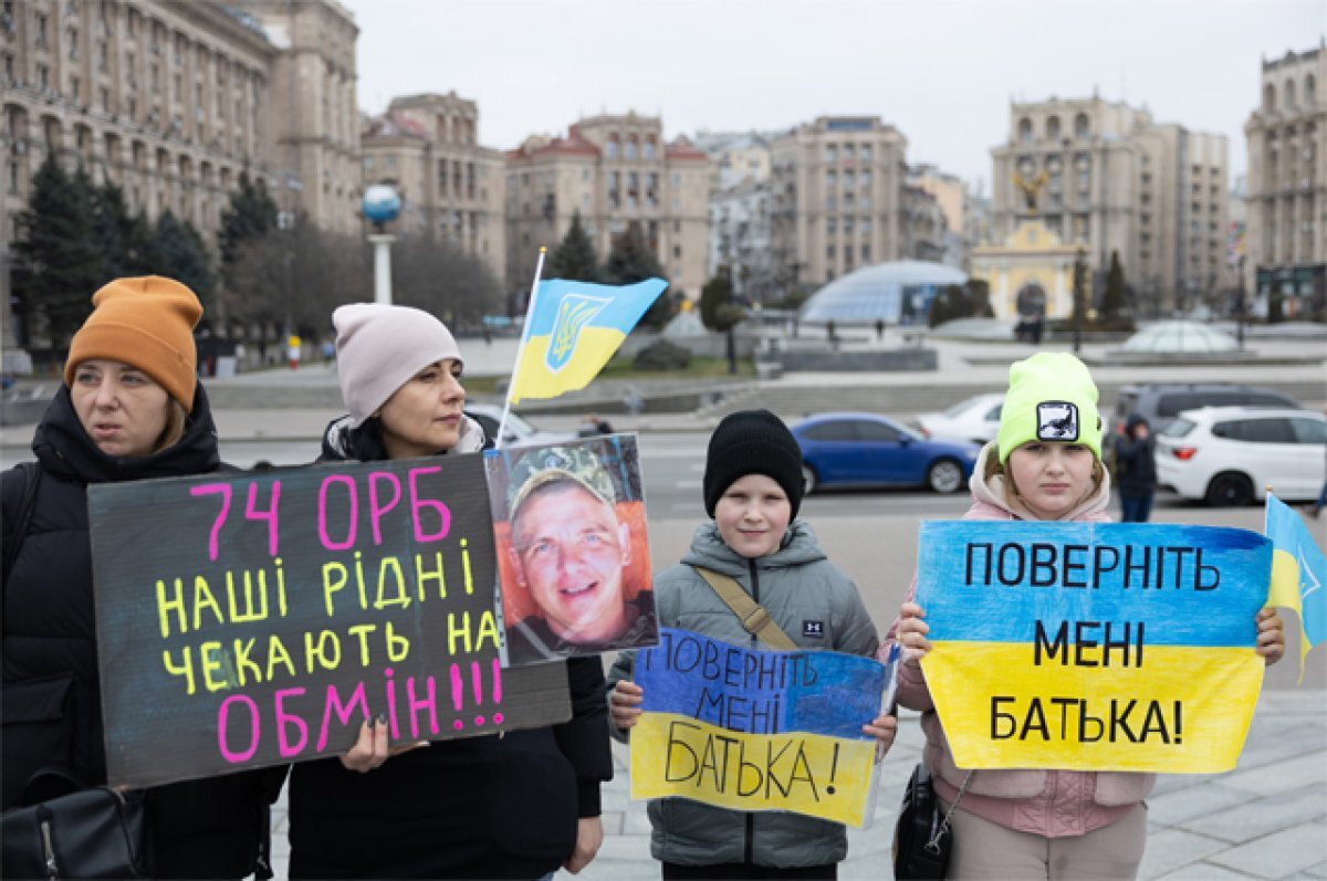    Вернуть тех, кто домой не хочет.
