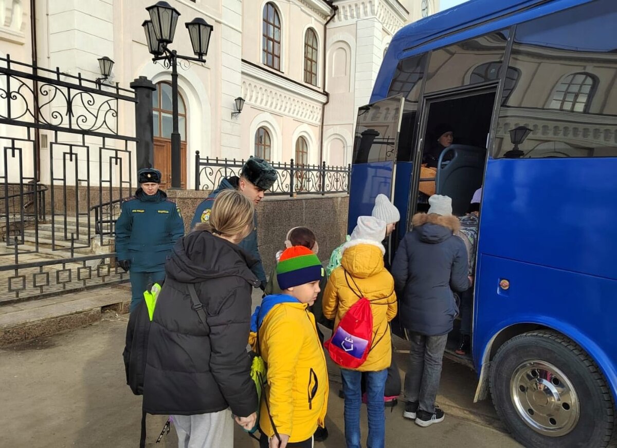 Эвакуированные из Белгородской области дети прибыли 