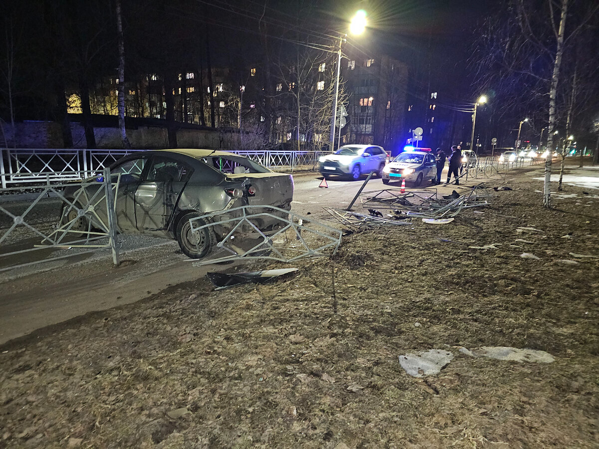 Фото автора. Моя машина.