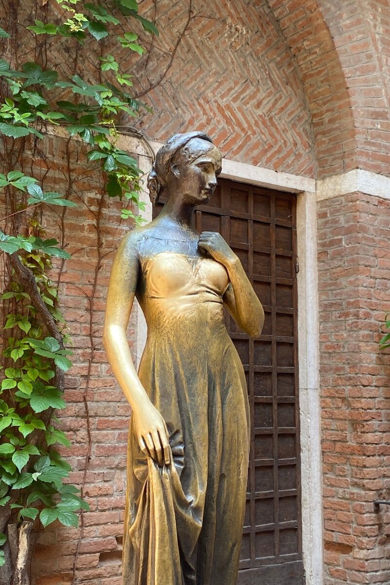 Статуя Джульетты